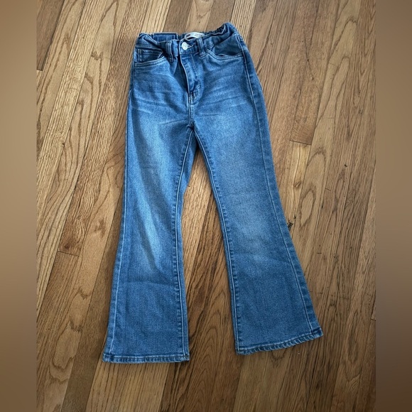 Levi's Other - Levi's Girls’ High Rise Crop Flare Jeans sz 8